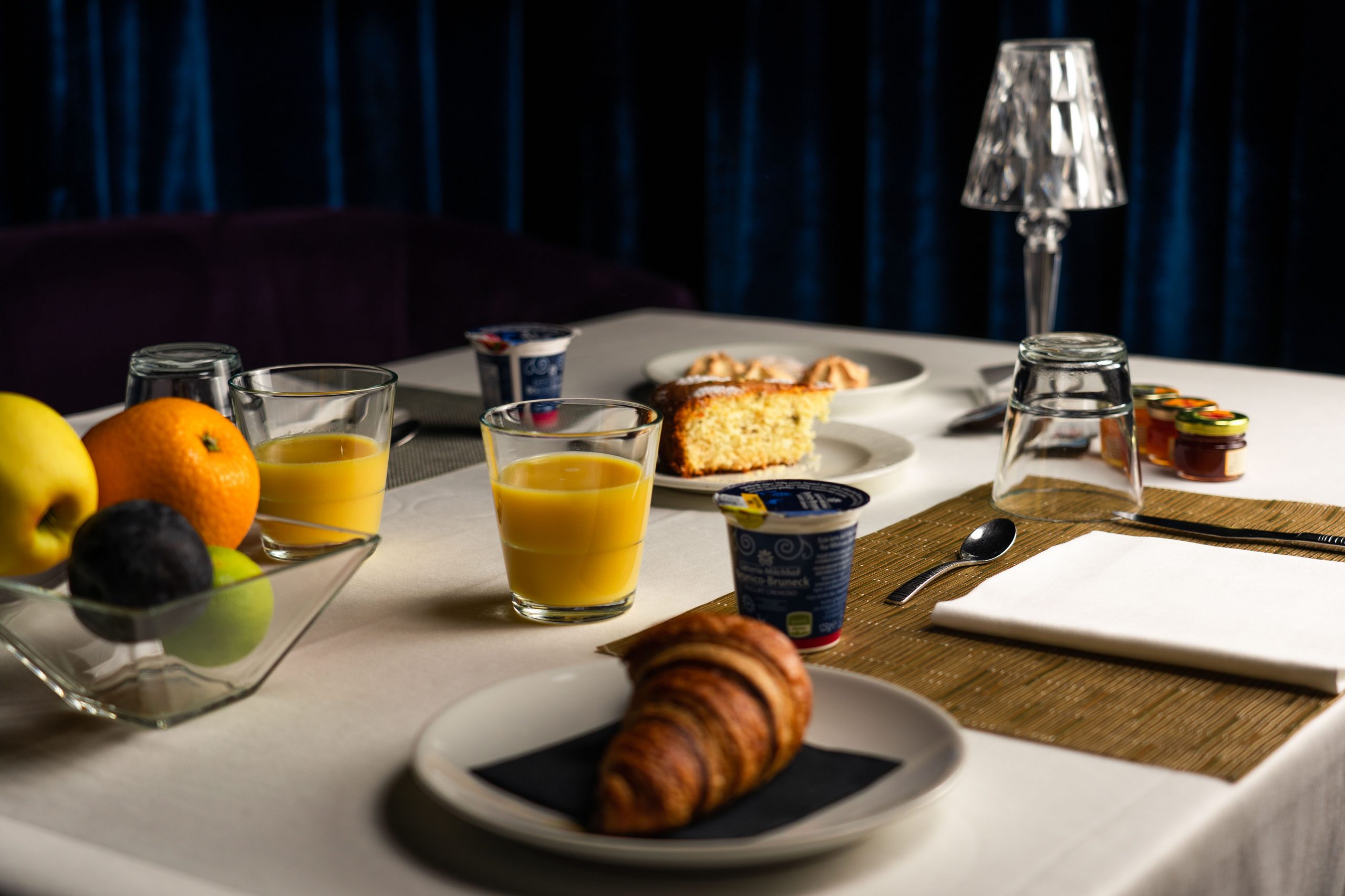 MENU BUSINESS RISTORANTE THE PLACE EMOTIOANL GRAND MOTEL BORGOMANERO NOVARA