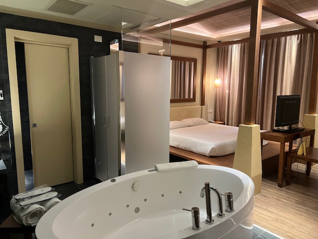 junior suite vasca idromassaggio hotel motel borgomanero