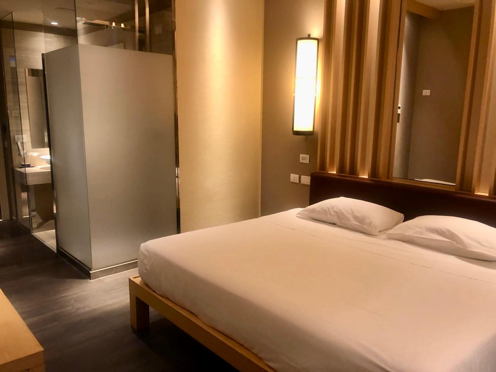 camera standard con doccia hotel motel borgomanero