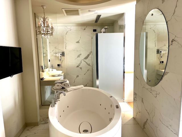 junior suite vasca idromassaggio hotel motel borgomanero